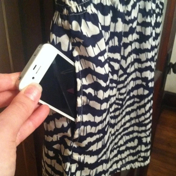 Dress with pockets!! - Picture 2 of 2